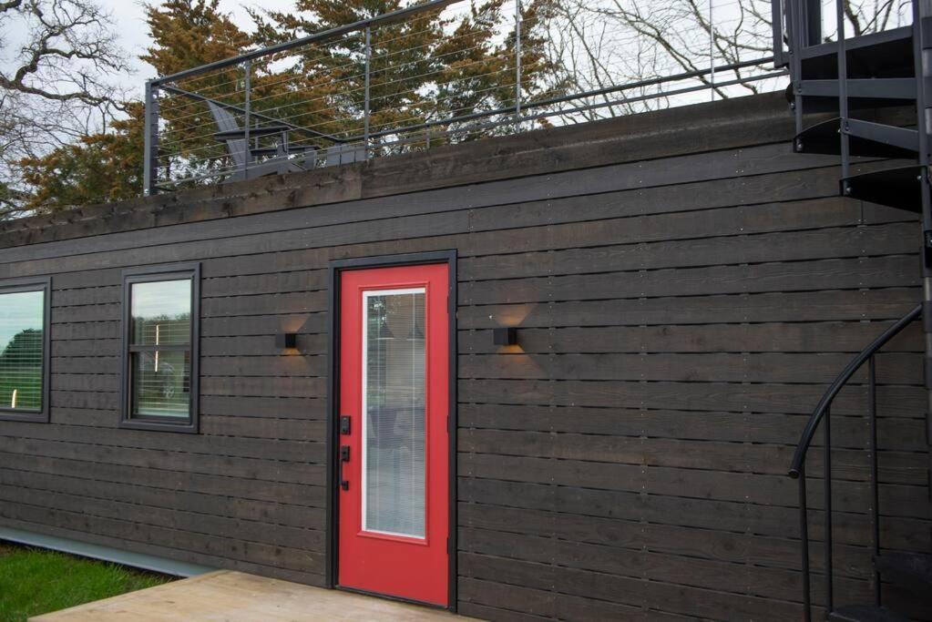 The Merlot House-Container Home 12 Min To Magnolia Беллмид Экстерьер фото